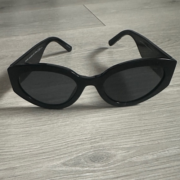 Marc Jacobs Black Classic Sunglasses - Picture 4 of 11